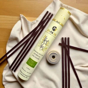 pine incense sticks with holder saakya